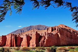 From Salta to Cafayate: Devil's Throat, Amphitheater, and Valley Wines