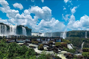 Iguazu Falls 2-Day Private Tour: Brazilian + Argentine Sides