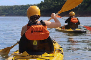 Puerto Iguazú: Aguaray Kayaking and Trekking Day Trip