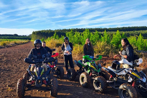 Puerto Iguazú: Geführte Quad-Tour zur Edelsteinmine im Freien