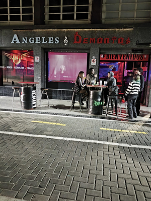 Angeles Y Demonios Bar.