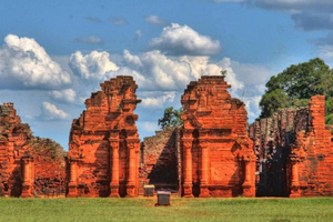 Depuis Puerto Iguazu : Visite des ruines de San Ignacio et des mines de Wanda