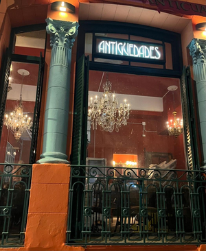 L'Antiquario Cafe Bistro