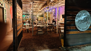 Por Ahí Patio Cervecero