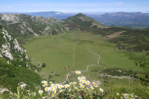 Arriondas: Covadonga Lakes Guided Tour