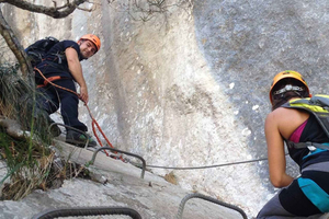 La Hermida: Via ferrata Los Puentes e Cueva Piloña