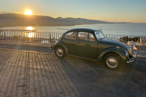 Athens: Riviera Photo Tour in a Vintage Volkswagen Beetle