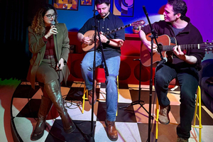 Véritable soirée grecque : musique live, danse et culture à Athènes