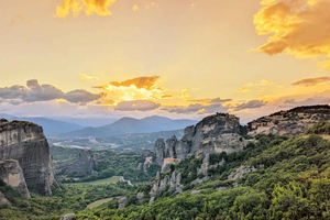 From Athens: Meteora & Thermopylae Private Trip in Chinese