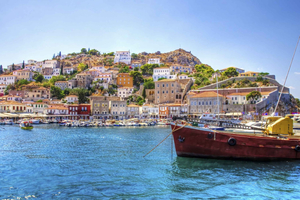 Depuis Athènes : croisière d'une journée aux îles Saroniques avec sièges VIP