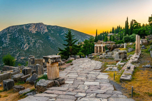 Da Atene: gita di 1 giorno al Tempio di Apollo e all'Oracolo di Delfi