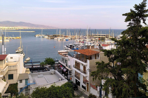 Piraeus: Food, Sea & Hidden Spots Experience with a Local