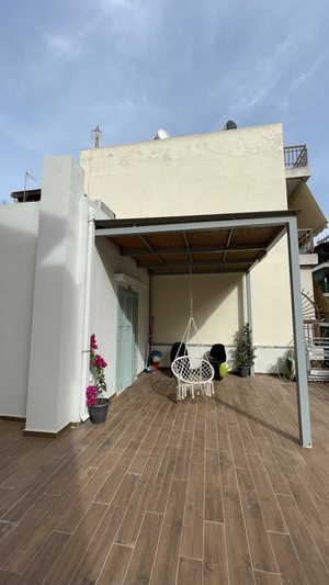 Central 5 boutique apartments with common garden next to metro