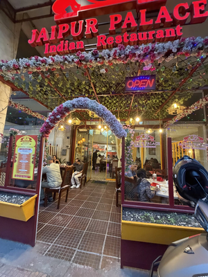 Jaipur palace Siggrou (Indian restaurant)