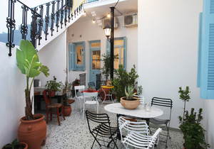 Live in Athens, Thiseio Historic House