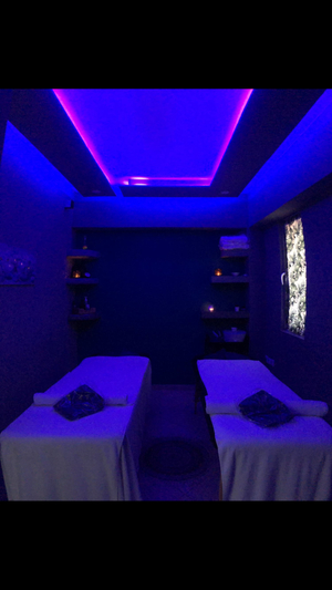 RMonia Massage