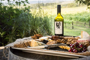 Auckland: Luxury Matakana Private Food, Art and Wine Tour