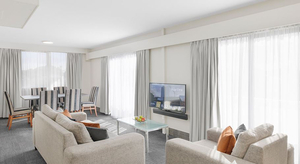 JetPark Auckland Airport Hotel & Conference Centre
