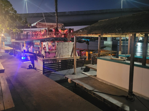 Antiki Floating Bar & grill