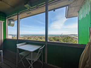 EJ’s Bayside Cafe