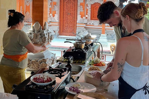 Bali: Cooking Class, Market Tour, and Waterfall Visit