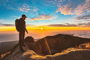 Bali: Mount Agung Summit Trek 3142 M via Edelweiss Trail