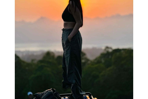 Bali: Mount Batur Sunset Jeep Tour with Aloha Swing