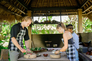 Balinese Cooking Class & Temple Tour in Undisan, Bangli