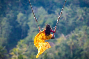 Bali, Uluwatu Biljett till Uluwatu Swing äventyr på klippan