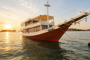 Labuan Bajo: travesía de 3 días en barco por Komodo con cabina privada