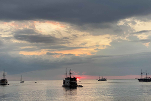 Labuan Bajo: tour de lujo en barco por Komodo (2 días, 1 noche)
