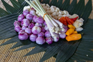 Live Like a Local: Ubud Market, Cooking & Water Temple Tour