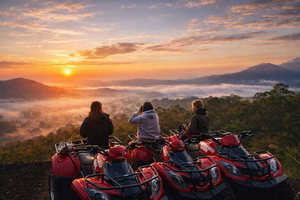 quad al amanecer por el monte Batur y fuente termal con desayuno
