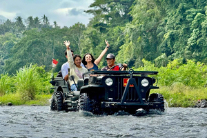 tour en jeep descubierto por el valle de Sidemen con visita a una cascada