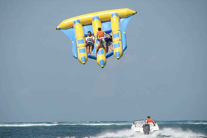 Ticket para la aventura de deportes acuáticos en Tanjung Benoa