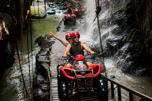Ubud: Bali Barong ATV quadrijden – watervallen en vliegende brug