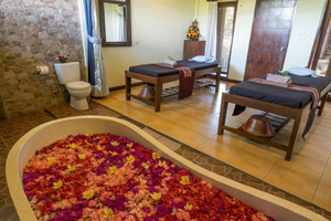 Ubud: Traditional Bamboo Crafting Workshop with Instructor