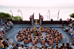 ticket para el espectáculo de danza Kechak con fuego en Uluwatu