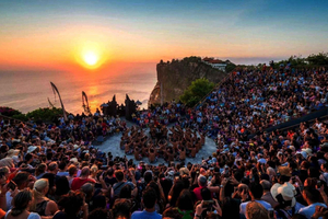 Uluwatu Sunset, Kecak Fire Dance & Private Tour