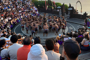 zwiedzanie świątyni Uluwatu z przewodnikiem i opcje z tańcem kecak