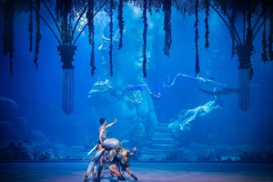 Espectáculo submarino en el Teatro Varuna Bali
