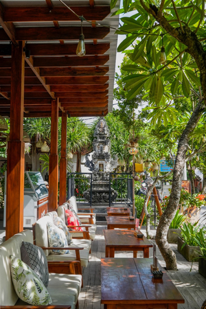 Acala Bar & Bistro Lembongan