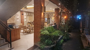 Adi Warung
