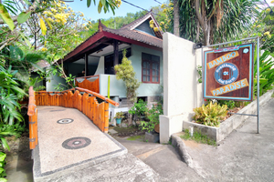 Bamboo Paradise Guesthouse and Hostel