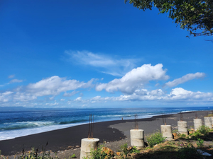 Black Sand Beach