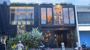 Eden Lounge Uluwatu — Restaurant with live music and Co-working space
