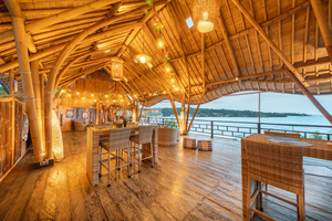 Hakuna Matata Restaurant & Sky Bar