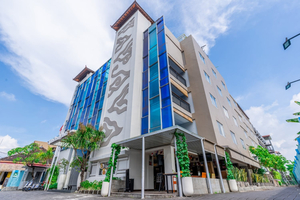 Kuta Beach Hotel