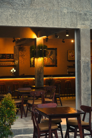 Old king Bar