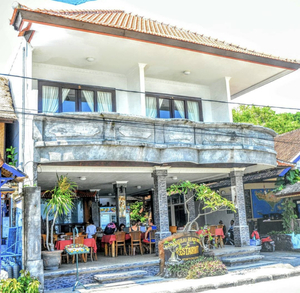 Padangbai Beach Home Stay & Restaurant